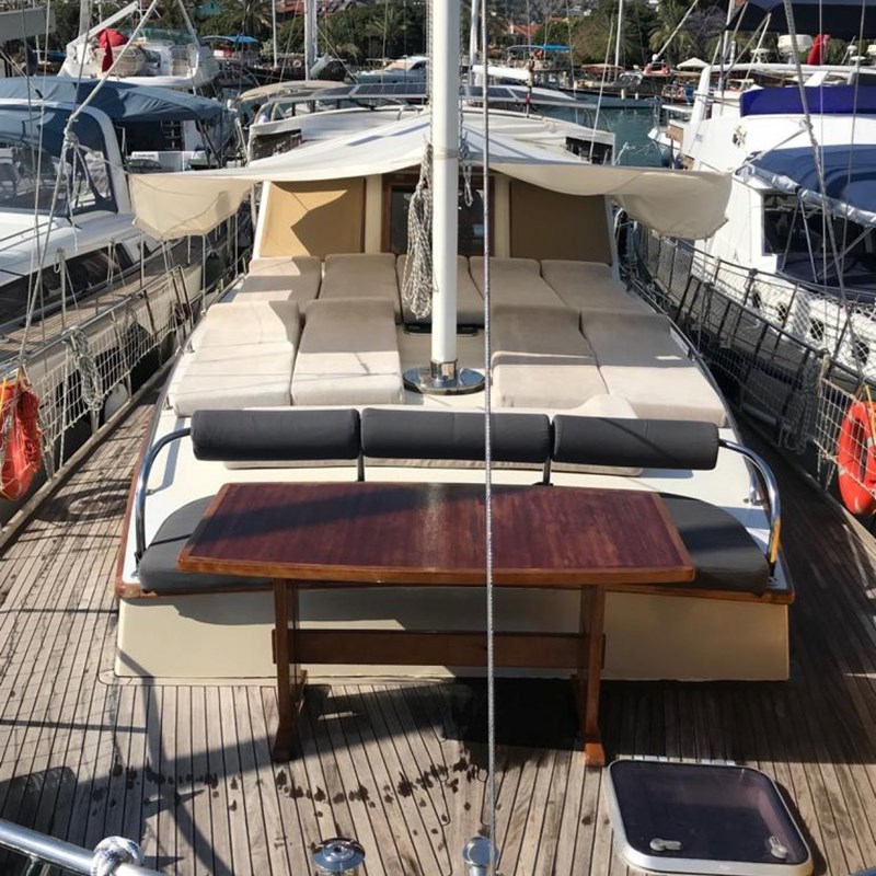 sailing yacht rental - best blue voyage - yacht Life